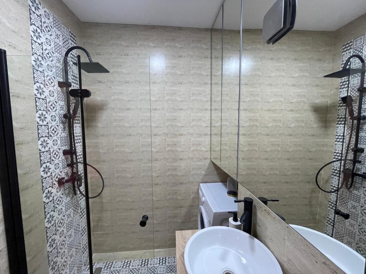 Ruby Luxury Apartment Close to Presidential Palace Bucarest Exterior foto